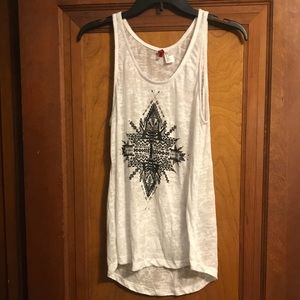 White tank top from H&M.  Never worn. Size S